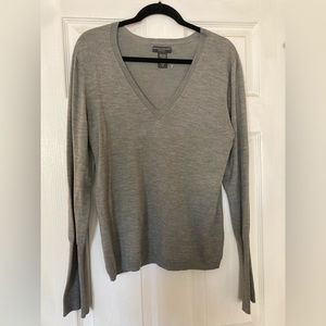 Banana Republic gray v-neck sweater